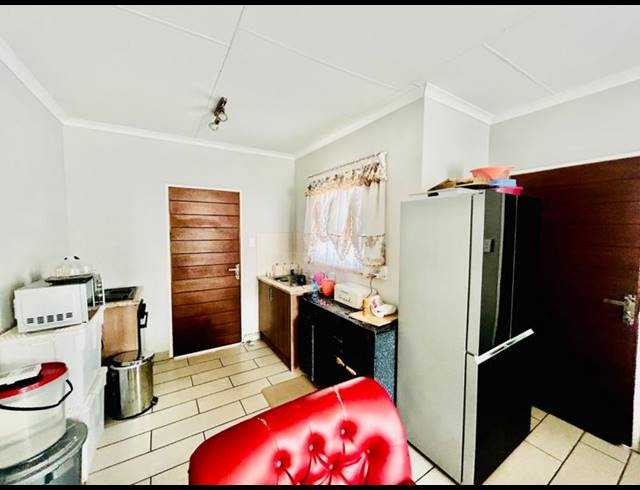 3 BEDROOM HOUSE FOR SALE IN VANDERBIJLPARK CE 3